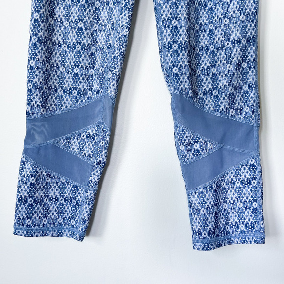 Gaiam Om Align Yoga Capri Leggings Womens Medium Blue Pilates Athleisure Active - Picture 3 of 12